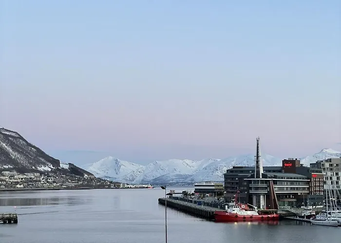 Апартаменты Nordic Modern With Sea View