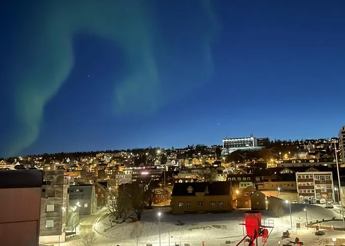 Апартаменты Nordic Modern With Sea View Тромсё